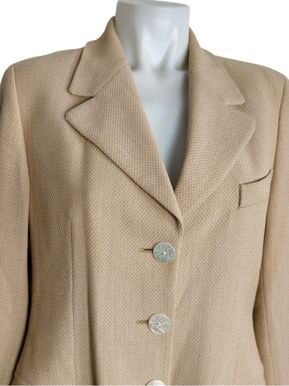 Vintage Escada Beige Tailored Three-Button Wool Blazer - Picture 4 of 11